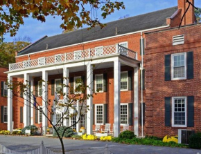 Гостиница The Country Inn of Berkeley Springs  Беркли Спрингс